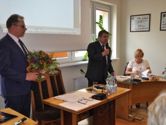 Wójt Rezmerowski z absolutorium. 14 głosów „za”