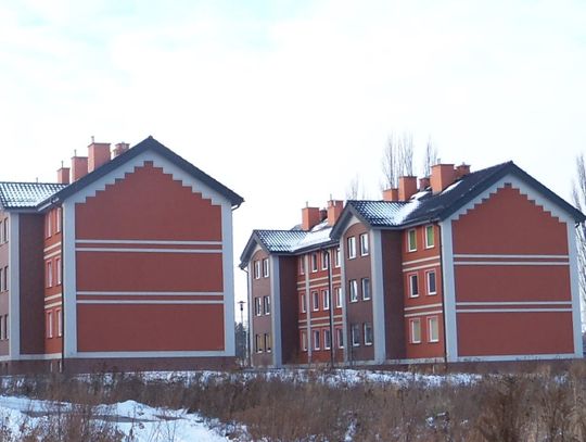 Wolą mieszkać u rodziców niż wynajmować. Sposób na mieszkanie komunalne