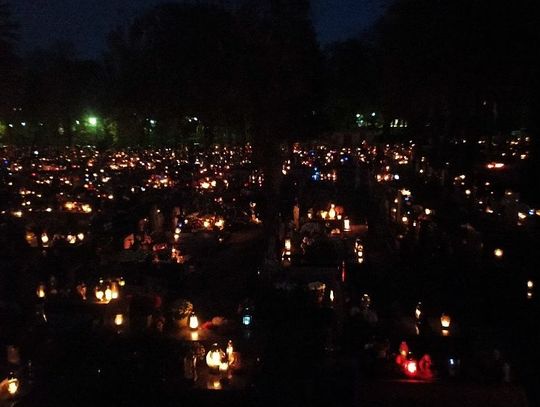 Wszystkich Świętych i Dzień Zaduszny - czas refleksji i zadumy