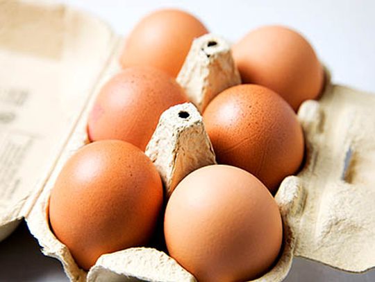 Wycofane jaja z Biedronki. Salmonella w dwóch stadach