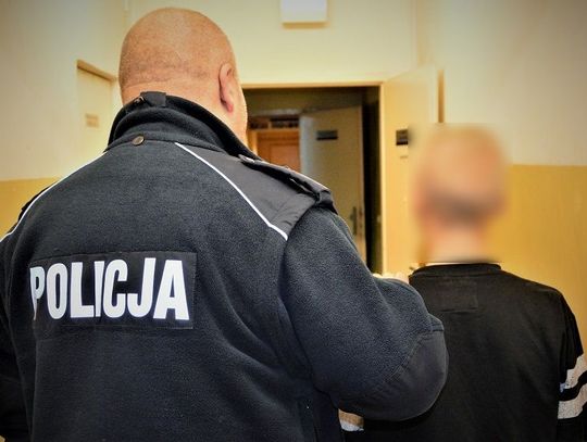 Wyniósł ze sklepu spodnie warte prawie tysiąc złotych. Jak się okazało... uciekł z ośrodka wychowawczego