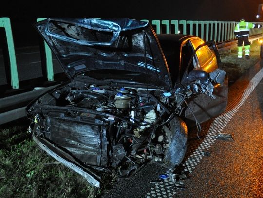 Wypadek na A1. "Nie dostosował prędkości, uderzył w bariery". Kolejne auta wpadały na siebie