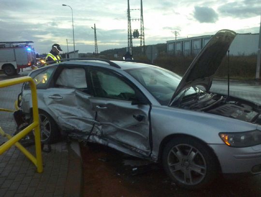 Wypadek w Opaleniu! Dwie osoby ranne na krajówce