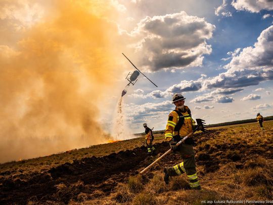 Z OSTATNIEJ CHWILI: Strażacy z COO "HEWELIUSZ" w drodze do  Biebrzańskiego Parku Narodowego