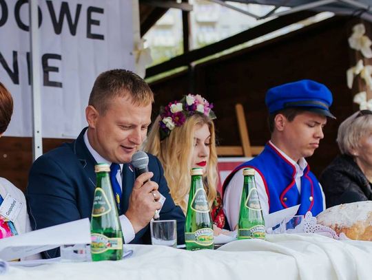 Za nami Narodowe Czytanie „Wesela”. W Tczewie akcja odbyła się przy ul. Żwirki