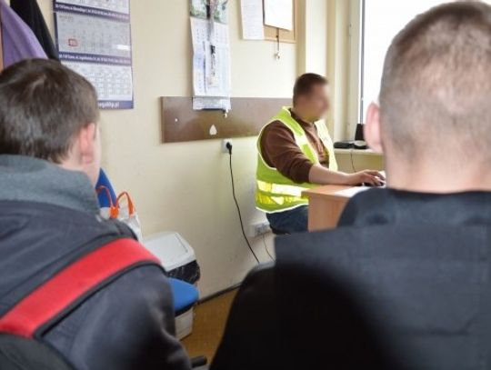 Zabrali 14-latkowi telefon komórkowy. Odpowiedzą za rozbój