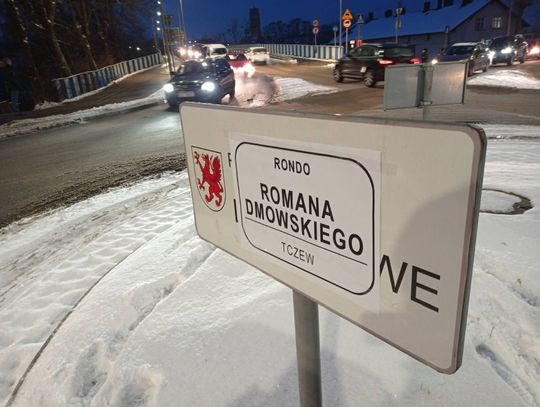 Zamiast „Ronda Dworcowego” rondo Dmowskiego. Podpisy za zmianą nazwy skrzyżowania między wiaduktami