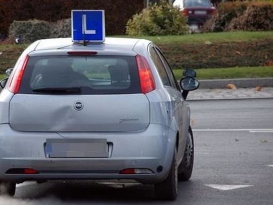„Zapewniamy bezstresowy przebieg szkoleń”. Kursanci są innego zdania...