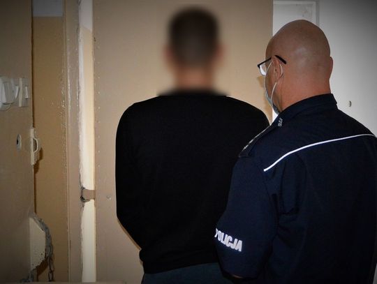 ZATRZYMANY 21-LATEK BYŁ POSZUKIWANY I MIAŁ NARKOTYKI