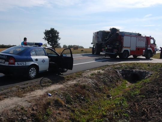 Zderzenie kombajnu i osobówki na "jedynce"