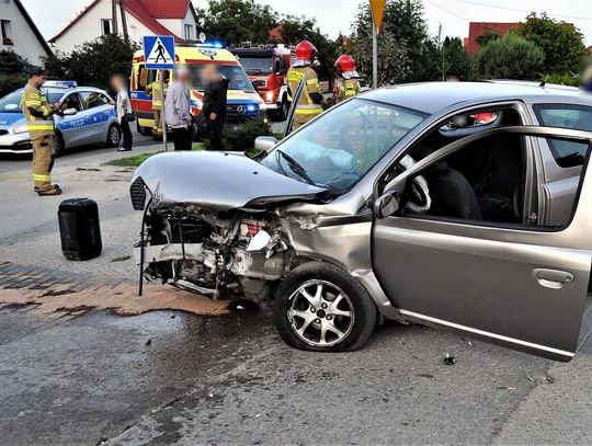 Zderzenie toyoty z audi i trzy osoby ranne na Górkach