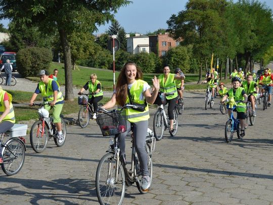 (ZDJĘCIA) Kilkuset rowerzystów przejechało ulicami Tczewa