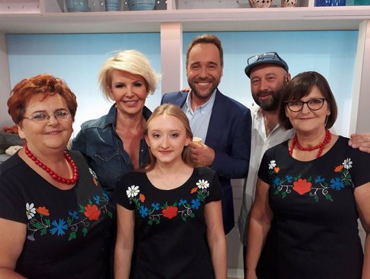 (ZDJĘCIA) Kociewianki z Pelplina wystąpiły "na żywo" w TVP 2