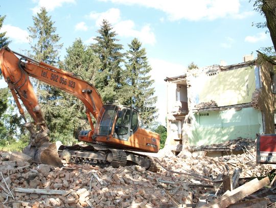 (ZDJĘCIA) Koszary przechodzą do historii! Wkrótce budynek zniknie z Tczewa