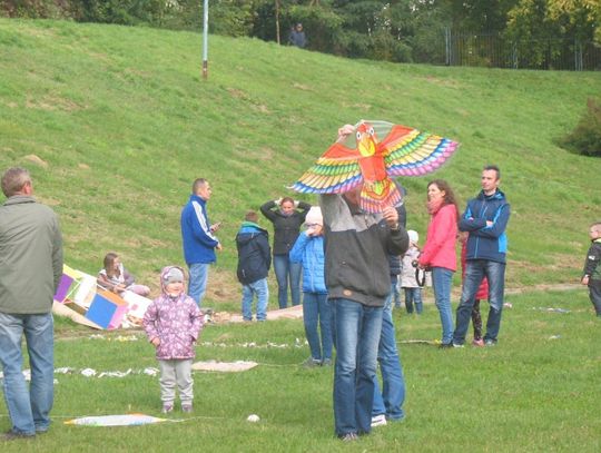 (ZDJĘCIA) Latawce opanowały niebo nad Kanonką. Dobra zabawa dla całych rodzin