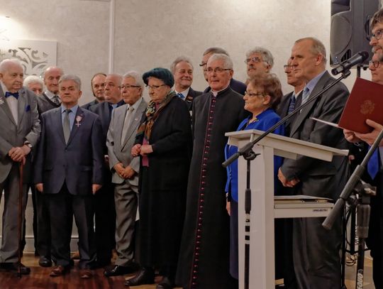 (ZDJĘCIA) „Mieli czelność postawić się władzy” – ludzie podziemnej „tczewskiej” na gali 35-lecia