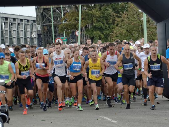 (ZDJĘCIA) Nad Wisłą: rodzinnie i na sportowo. Za nami 5. święto królowej polskich rzek