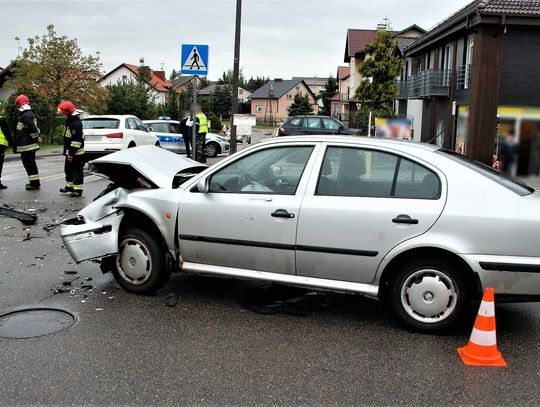 (ZDJĘCIA) Pijany sprawca wypadku przy ul. Norwida! Wcześniej stracił dokumenty za jazdę "pod wpływem"