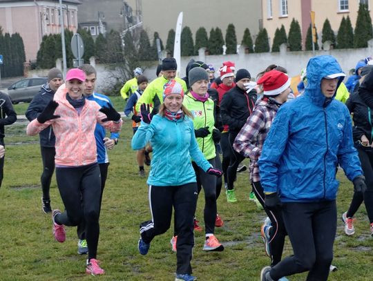 (ZDJĘCIA) Przedświąteczny parkrun