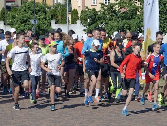 (ZDJĘCIA) Sobotni parkrun przyciągnął 85 biegaczy. Co piąty poprawił swój rekord 