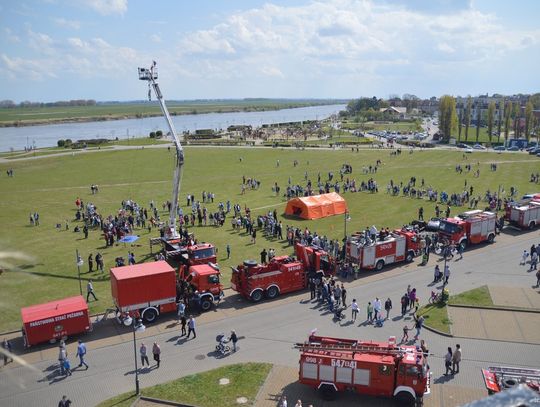 (ZDJĘCIA) Strażacy opanowali tczewski bulwar!
