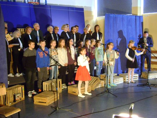 (ZDJĘCIA) Tczewska "jedenastka" świętowała 45 lat swojego istnienia!