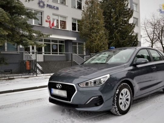 (ZDJĘCIA) Tczewska policja z czterema nowymi radiowozami. Jest też nieoznakowany "bat" na piratów