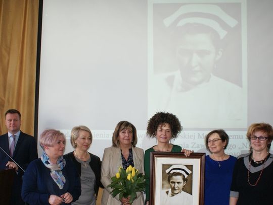 (ZDJĘCIA) Tczewski "Medyk" z nowym patronem. Otwarto Izbę Tradycji Pielęgniarek