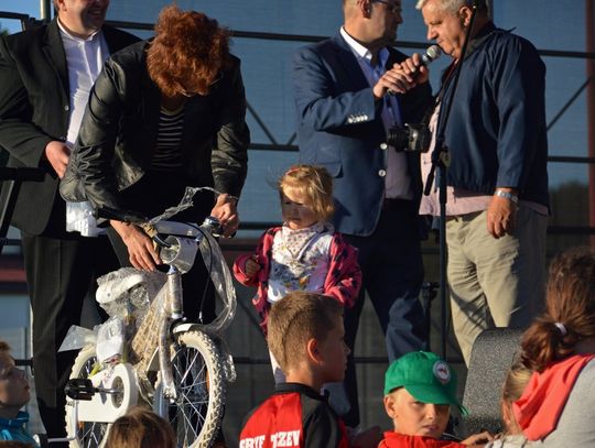 (ZDJĘCIA) Za nami Festyn Parafialny na os. Staszica