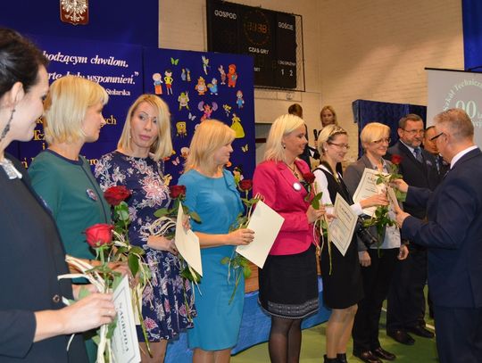 (ZDJĘCIA) Zespół Szkół Tech. ma już 90 lat