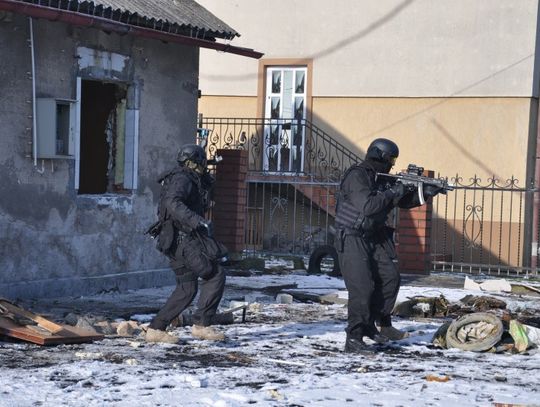 (ZDJĘCIA) Zgodnie z zapowiedzią, antyterroryści przyjechali do Czarlina. Było na co popatrzeć!