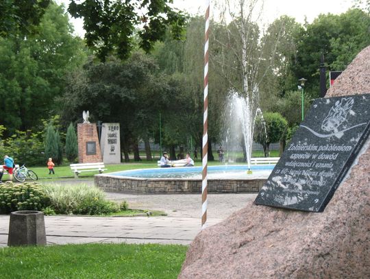 Zmiany w Parku Kopernika? Nie godzą się na przeniesienie pomnika