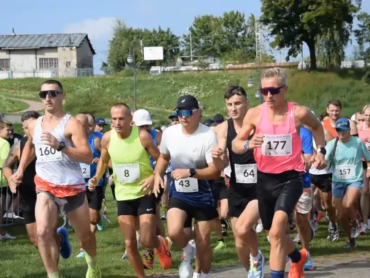 [WIDEO]!  Znani biegacze podczas zawodów, a wśród nich Grzegorz Gajdus!