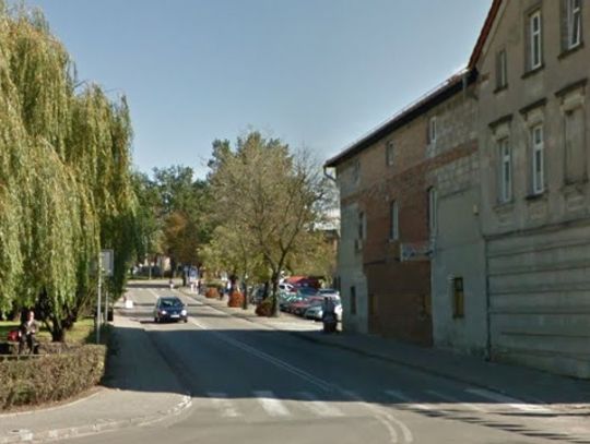 Znikające „zebry” powodem niepokoju. Na przejściach robi się bardzo niebezpiecznie