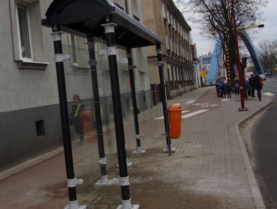 ZUK rusza z wymianą wiat przystankowych. Będą na styl retro