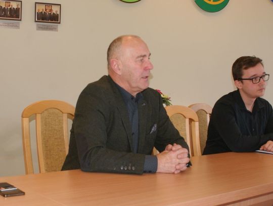 Zwrot w sprawie likwidacji szkół! Starostwo wycofuje się z części zmian. "Beznadziejne uchwały" 