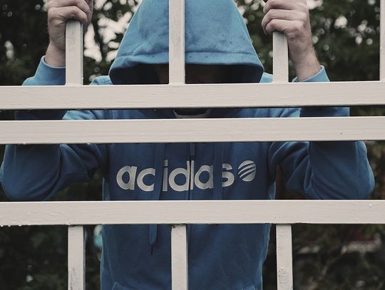 Życie za kratami aresztu śledczego - dwie pary majtek na pół roku