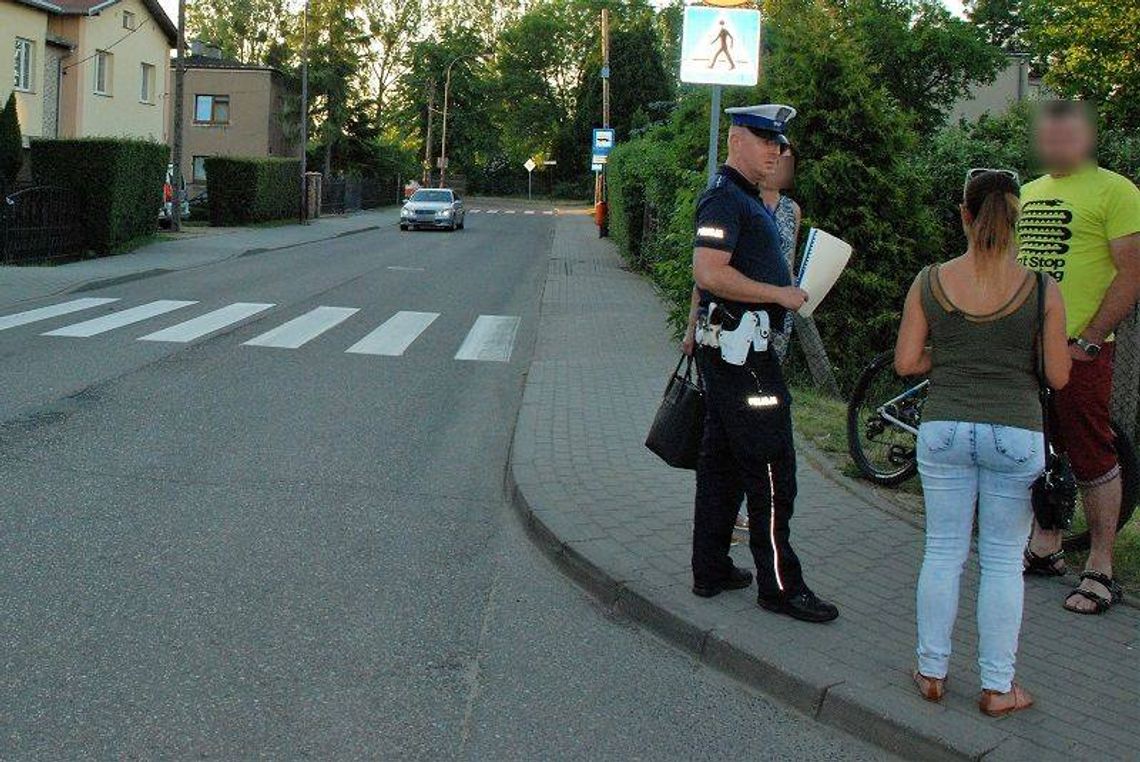 11-latek na rowerze potrącony na przejściu dla pieszych. Chłopiec trafił do szpitala 11-latek na rowerze potrącony na przejściu dla pieszych. Chłopiec trafił do szpitala