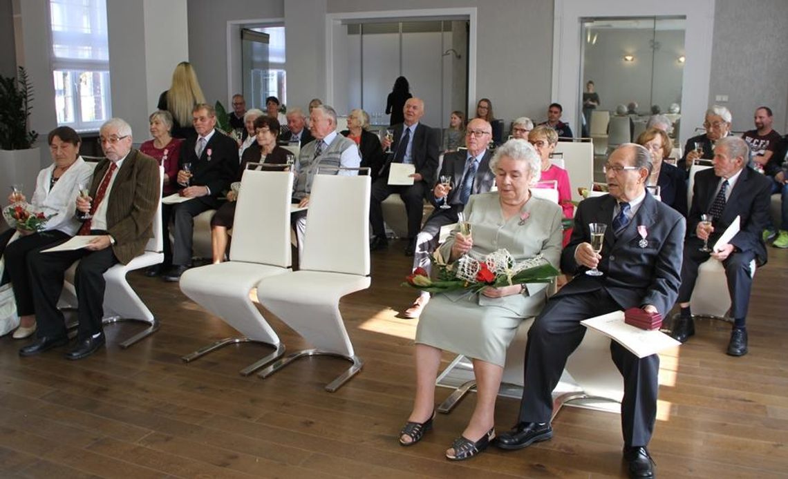 17 par z Tczewa świętowało jubileusze 50-, 55- i 60-lecia pożycia małżeńskiego