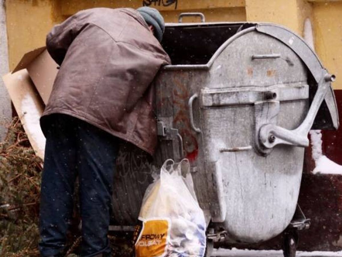 30 mieszka na działkach, 8 w noclegowni, 2 w garażach... 30 mieszka na działkach, 8 w noclegowni, 2 w garażach...