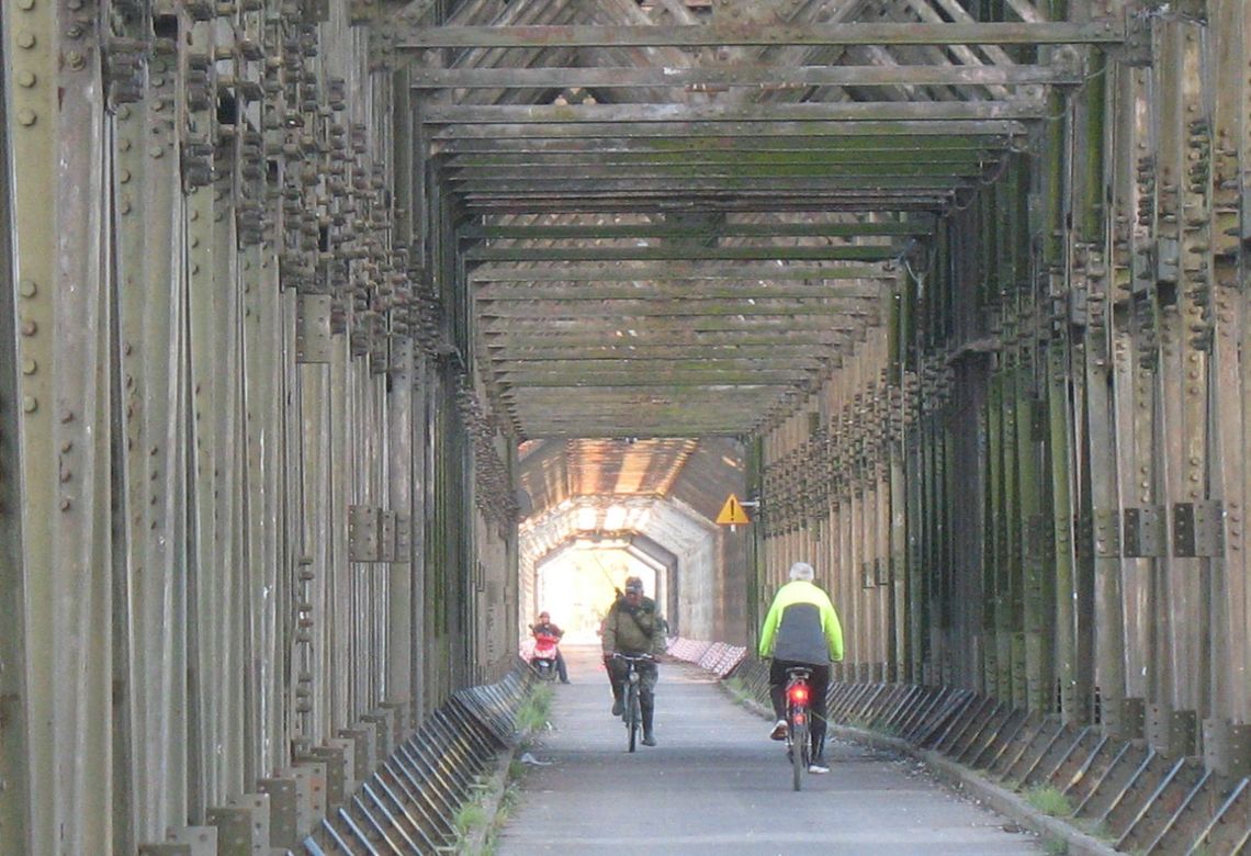 5 października most definitywnie zamknięty. Rozważano prom 5 października most definitywnie zamknięty. Rozważano prom