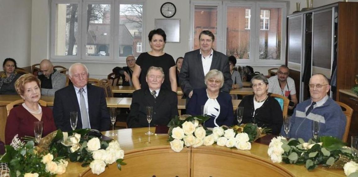 50-, 55-, 60- oraz 65-lecie pożycia małżeńskiego. Jubilaci odebrali gratulacje! 50-, 55-, 60- oraz 65-lecie pożycia małżeńskiego. Jubilaci odebrali gratulacje!