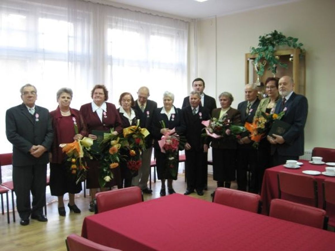 6 par otrzymało medale za 50 lat pożycia małżeńskiego 6 par otrzymało medale za 50 lat pożycia małżeńskiego