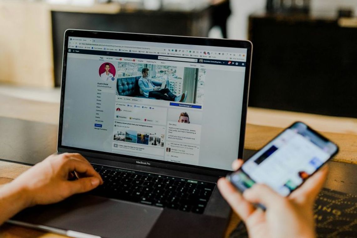 Agencja mediowa vs. freelancer: Co wybrać do swojej kampanii reklamowej?