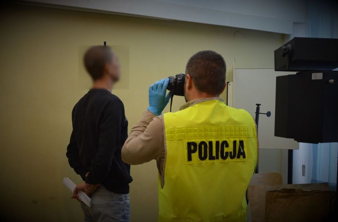 AGRESJA I WANDALE W TCZEWIE !! Ukradli kebab i zniszczyli 3 auta. Do tego mieli narkotyki! AGRESJA I WANDALE W TCZEWIE !! Ukradli kebab i zniszczyli 3 auta. Do tego mieli narkotyki!