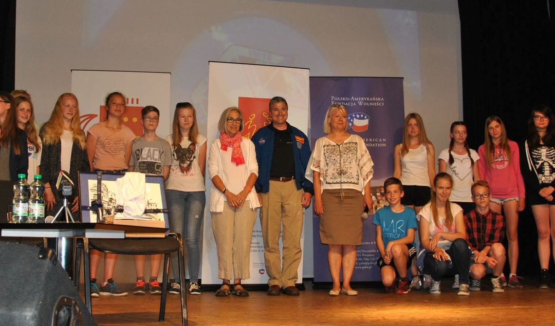 Amerykański astronauta George D. "Zambo" Zamka szukał korzeni w Pelplinie. Przy okazji spotkał się z młodzieżą