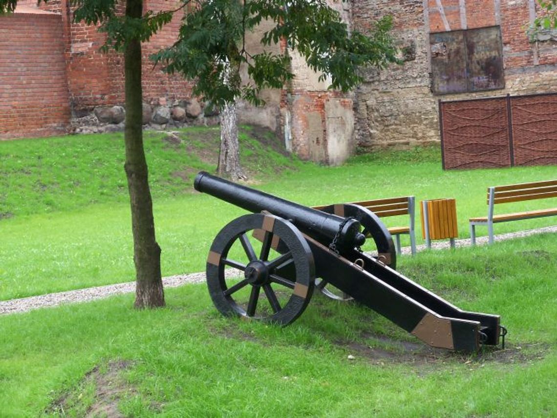 Armata kusi złodziei. Jak nie dewastacja, to kradzież... Armata kusi złodziei. Jak nie dewastacja, to kradzież...