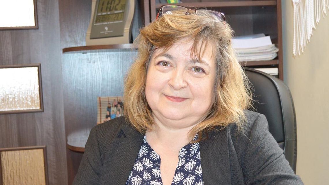 Asy wracaja! Na poczatek szkoła w Nowej Cerkwi