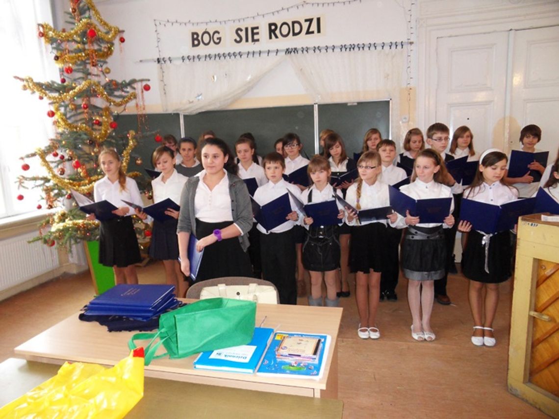 Asy z naszej szkoły. W Gniewie - Pod królewskim patronatem Asy z naszej szkoły. W Gniewie - Pod królewskim patronatem