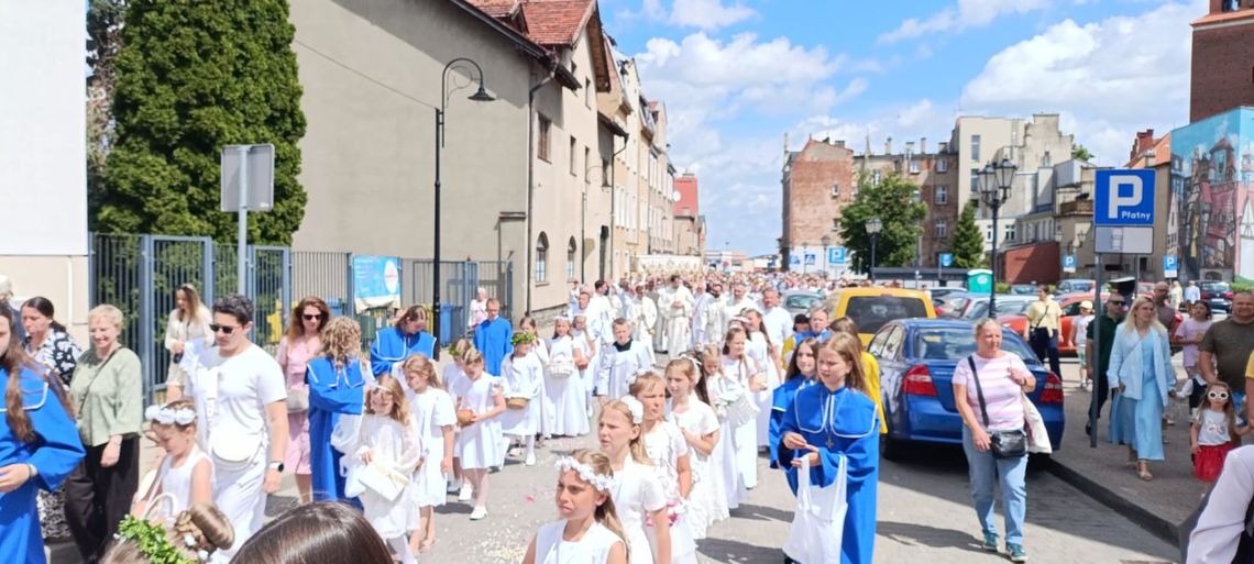 - Bądźmy najpiękniejszą monstrancją. Tczew świętował Boże Ciało